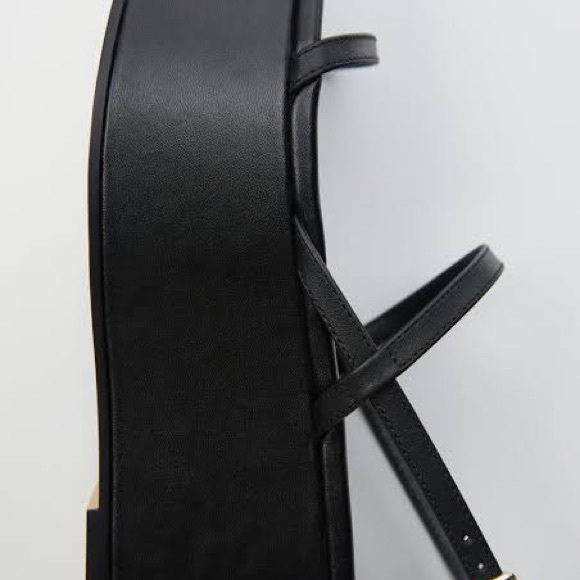 Black platform sandals/heels - Picture 3 of 4